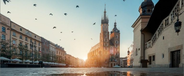 Registering online exchanger or cryptocurency exchange in Poland. Regulation of cryptocurrency in Poland